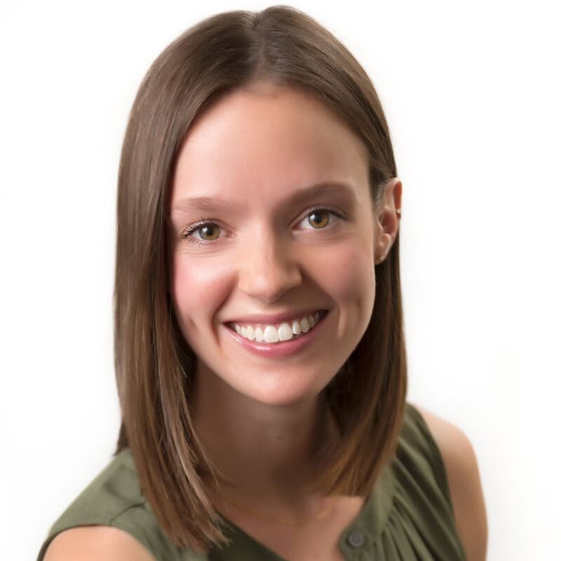 Emily Proulx headshot